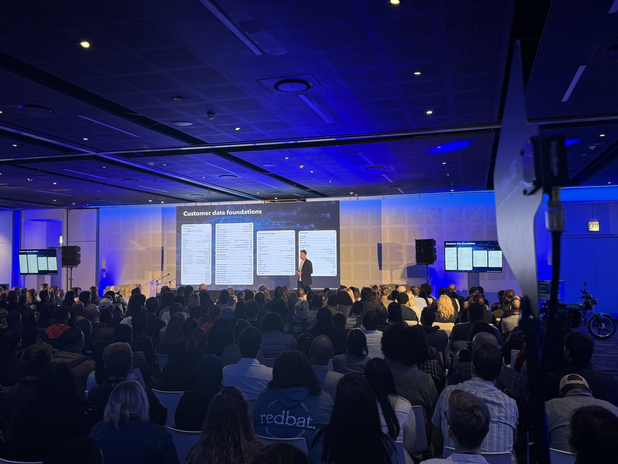 Corporate conference with professional audio, lighting and presentation systems by ExecuSound